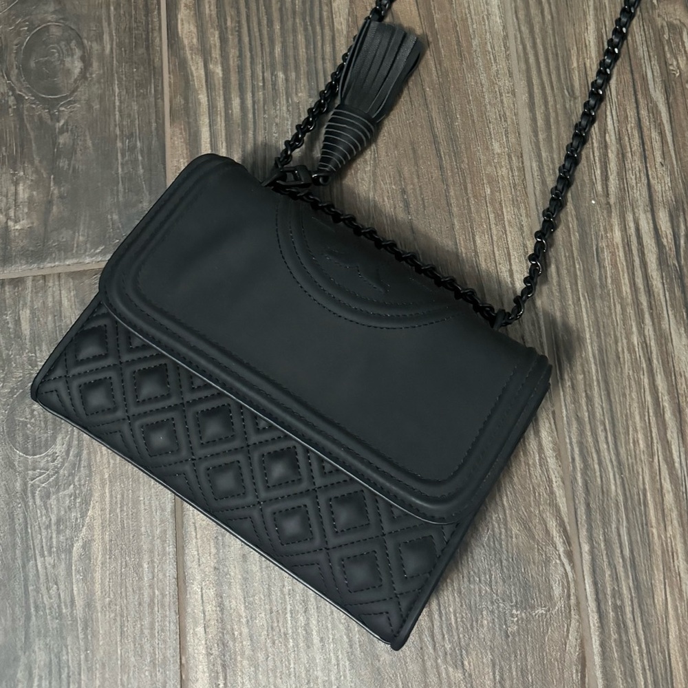 Tory Burch Fleming - EUC Black